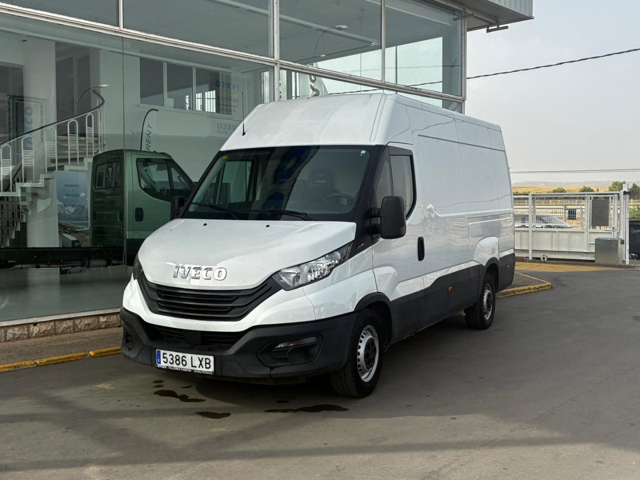 Furgón IVECO 35S16 V 12m3 - Furgón: foto 1 Furgón IVECO 35S16 V 12m3 - Furgón: foto 1