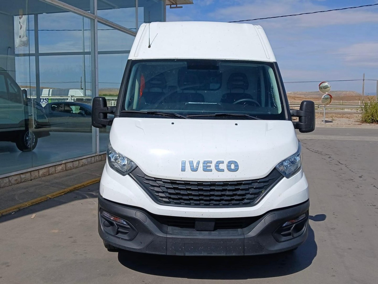 Furgón IVECO 35S16 V 12m3 - Furgón: foto 2 Furgón IVECO 35S16 V 12m3 - Furgón: foto 2