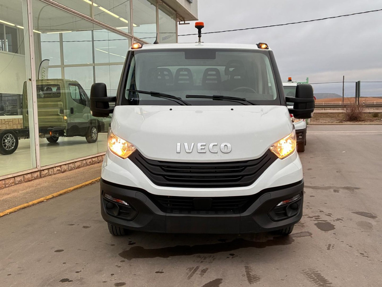 Volquete/Dumper IVECO 35C14 CAJA BASCULANTE DOBLE CABINA - Furgoneta basculante, Furgoneta combi: foto 2 Volquete/Dumper IVECO 35C14 CAJA BASCULANTE DOBLE CABINA - Furgoneta basculante, Furgoneta combi: foto 2