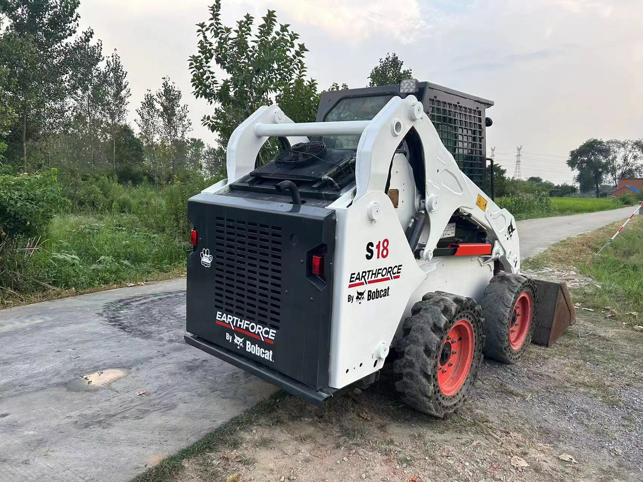 BOBCAT S18 S450 S550 T770 - Minicargadora: foto 5 BOBCAT S18 S450 S550 T770 - Minicargadora: foto 5