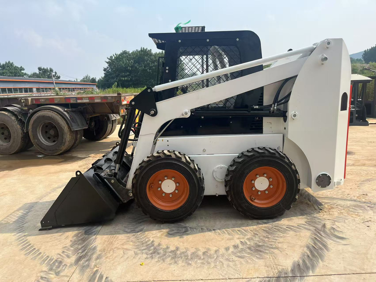 BOBCAT S18 S450 S550 T770 - Minicargadora: foto 3 BOBCAT S18 S450 S550 T770 - Minicargadora: foto 3