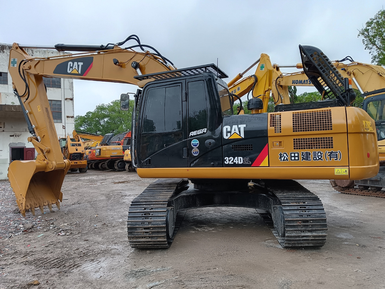 CATERPILLAR 324 DL CAT 324D 2 L - Excavadora de cadenas: foto 1 CATERPILLAR 324 DL CAT 324D 2 L - Excavadora de cadenas: foto 1
