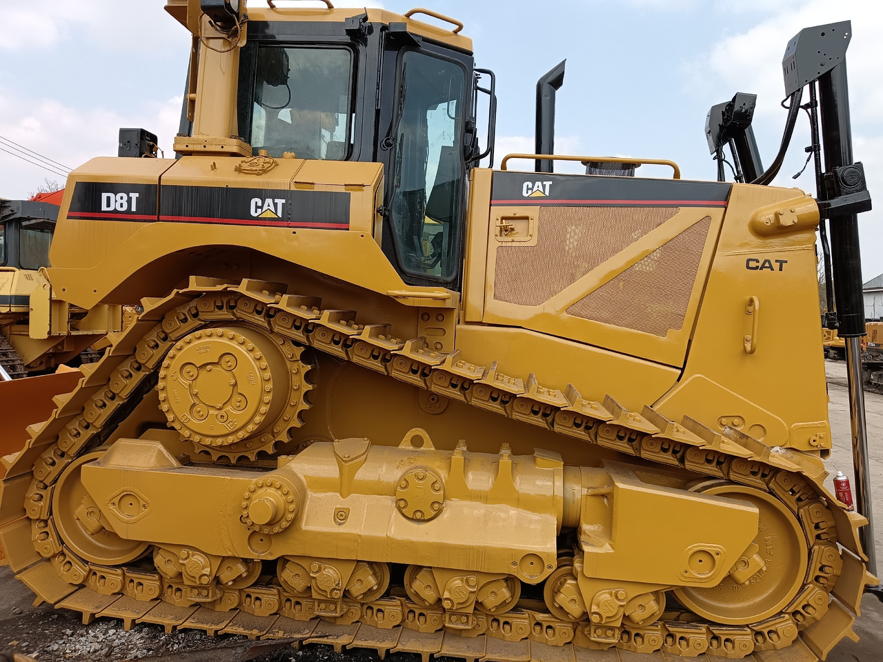 Bulldozer CATERPILLAR D8T CAT D7G D6R D6G D8R D8N: foto 11 Bulldozer CATERPILLAR D8T CAT D7G D6R D6G D8R D8N: foto 11