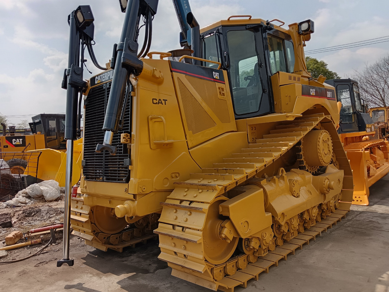 CATERPILLAR D8T CAT D7G D6R D6G D8R D8N - Bulldozer: foto 1 CATERPILLAR D8T CAT D7G D6R D6G D8R D8N - Bulldozer: foto 1