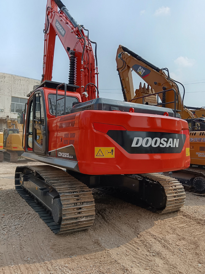 DOOSAN DX225 LCA DX 225 LC-9C DX300 DX340 - Excavadora de cadenas: foto 1 DOOSAN DX225 LCA DX 225 LC-9C DX300 DX340 - Excavadora de cadenas: foto 1