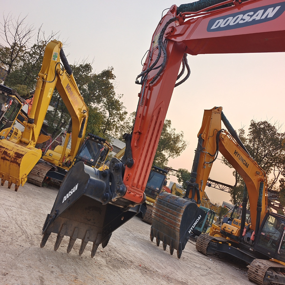DOOSAN DX300 DX300LC-9C DX300LCA DX340 DX225 - Excavadora de cadenas: foto 5 DOOSAN DX300 DX300LC-9C DX300LCA DX340 DX225 - Excavadora de cadenas: foto 5