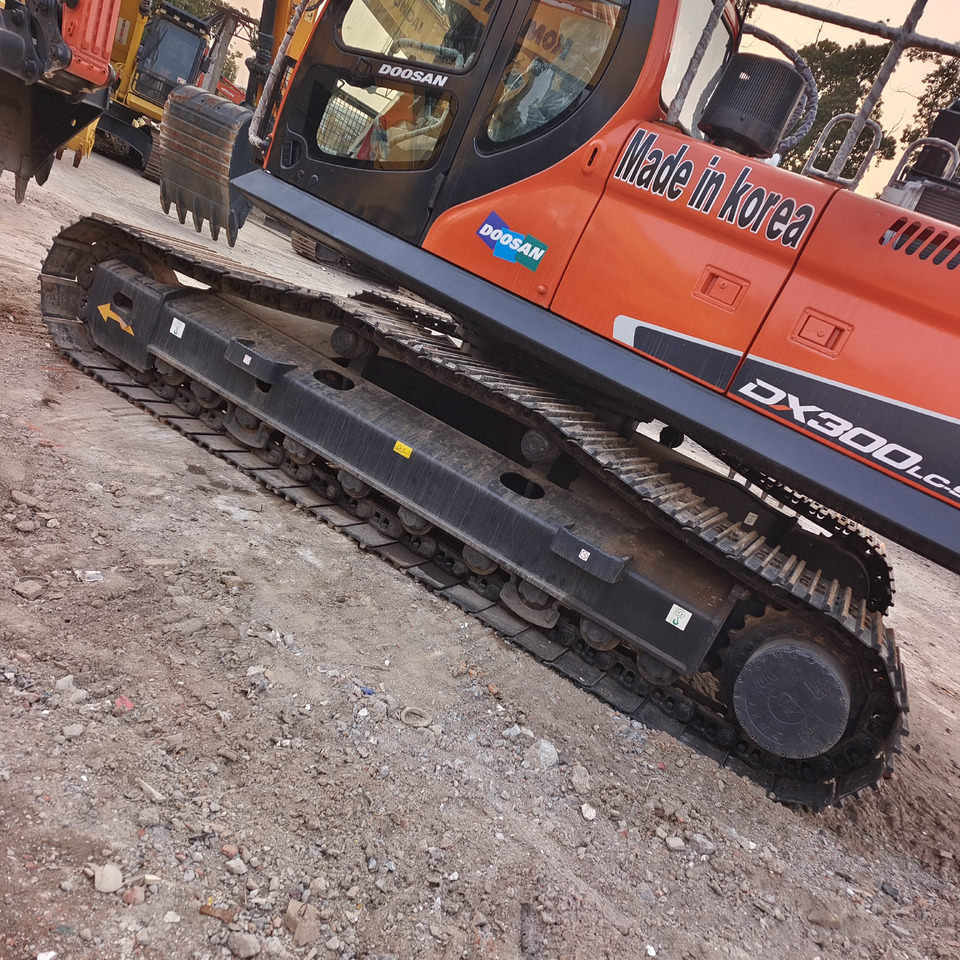 DOOSAN DX300 DX300LC-9C DX300LCA DX340 DX225 - Excavadora de cadenas: foto 2 DOOSAN DX300 DX300LC-9C DX300LCA DX340 DX225 - Excavadora de cadenas: foto 2