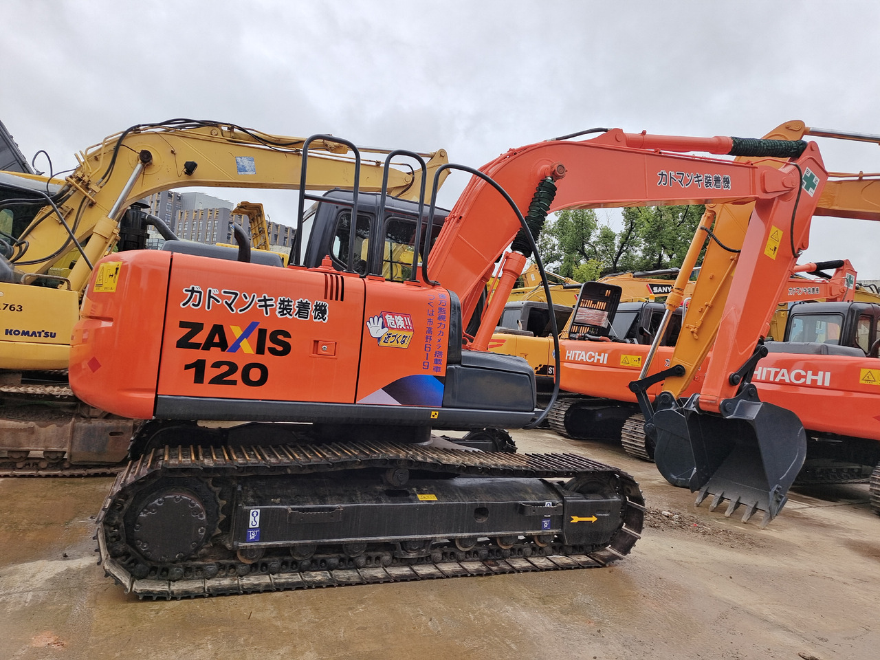 HITACHI ZX120 Hitachi ZAXIS 120 - Excavadora de cadenas: foto 1 HITACHI ZX120 Hitachi ZAXIS 120 - Excavadora de cadenas: foto 1