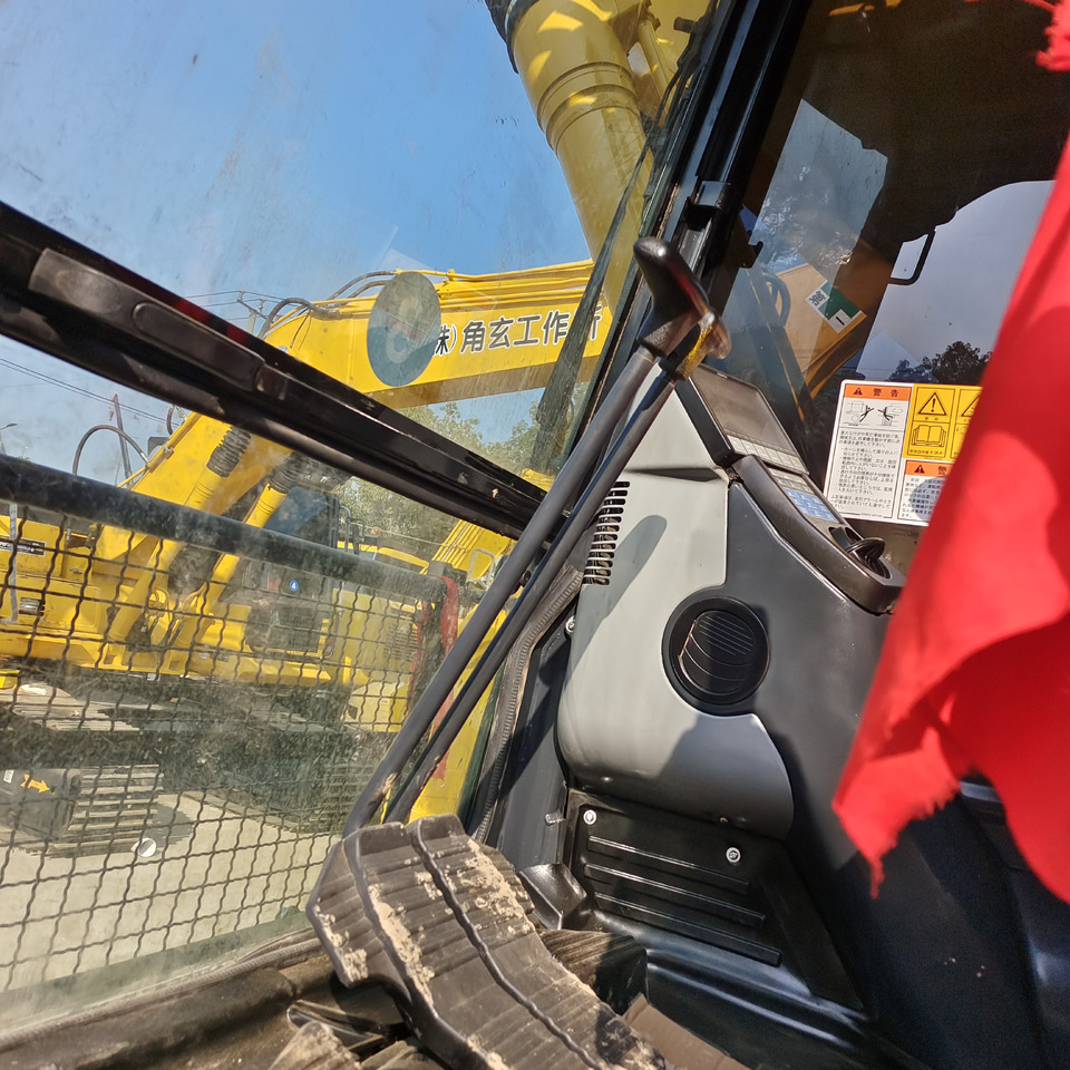 KOMATSU PC200-8 PC210 PC220 - Excavadora de cadenas: foto 5 KOMATSU PC200-8 PC210 PC220 - Excavadora de cadenas: foto 5