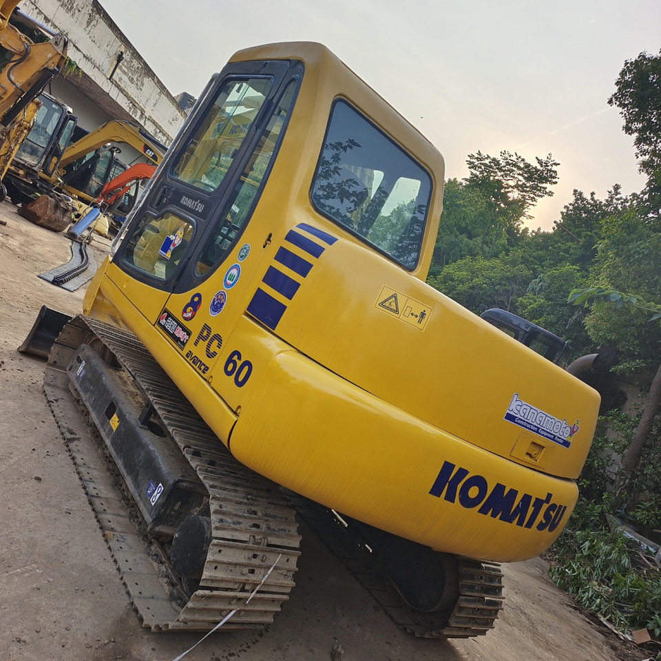 KOMATSU PC60 - Miniexcavadora: foto 1 KOMATSU PC60 - Miniexcavadora: foto 1