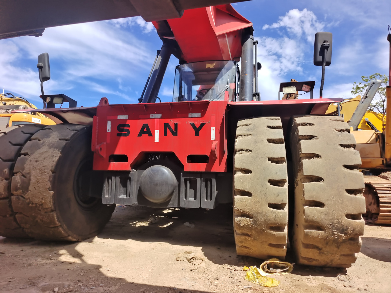 Reach stacker SANY SRSC45C23 45 TON: foto 14 Reach stacker SANY SRSC45C23 45 TON: foto 14