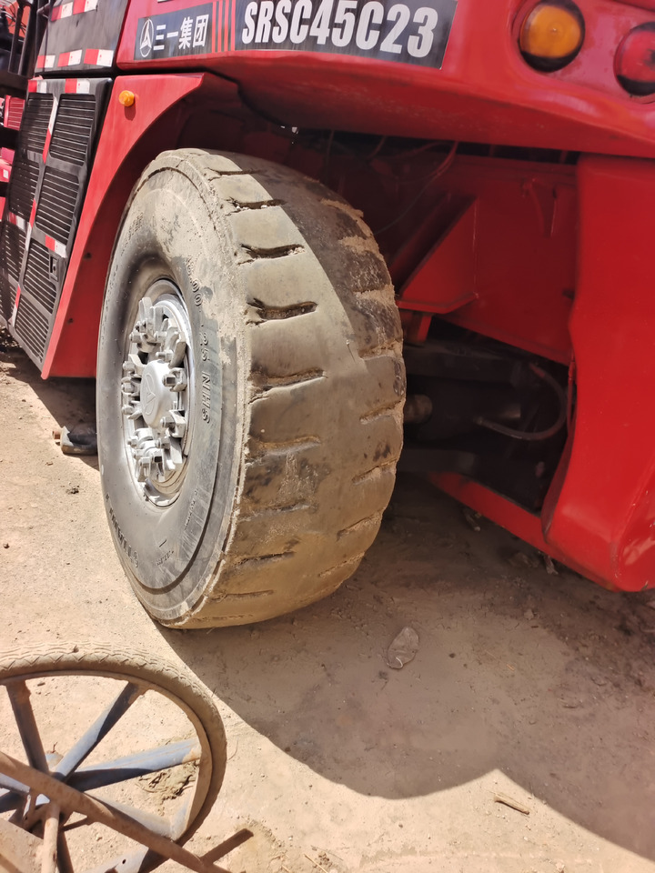 SANY SRSC45C23 45 TON - Reach stacker: foto 5 SANY SRSC45C23 45 TON - Reach stacker: foto 5