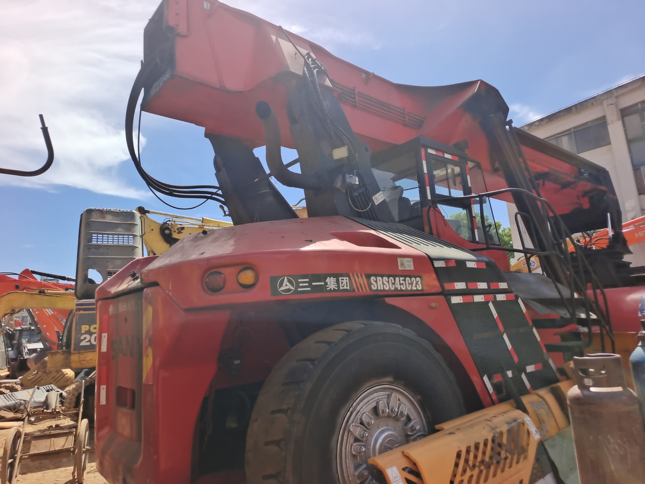 Reach stacker SANY SRSC45C23 45 TON: foto 6 Reach stacker SANY SRSC45C23 45 TON: foto 6