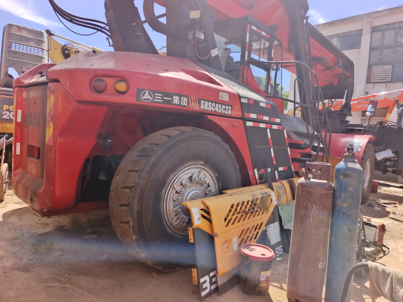 Reach stacker SANY SRSC45C23 45 TON: foto 10 Reach stacker SANY SRSC45C23 45 TON: foto 10