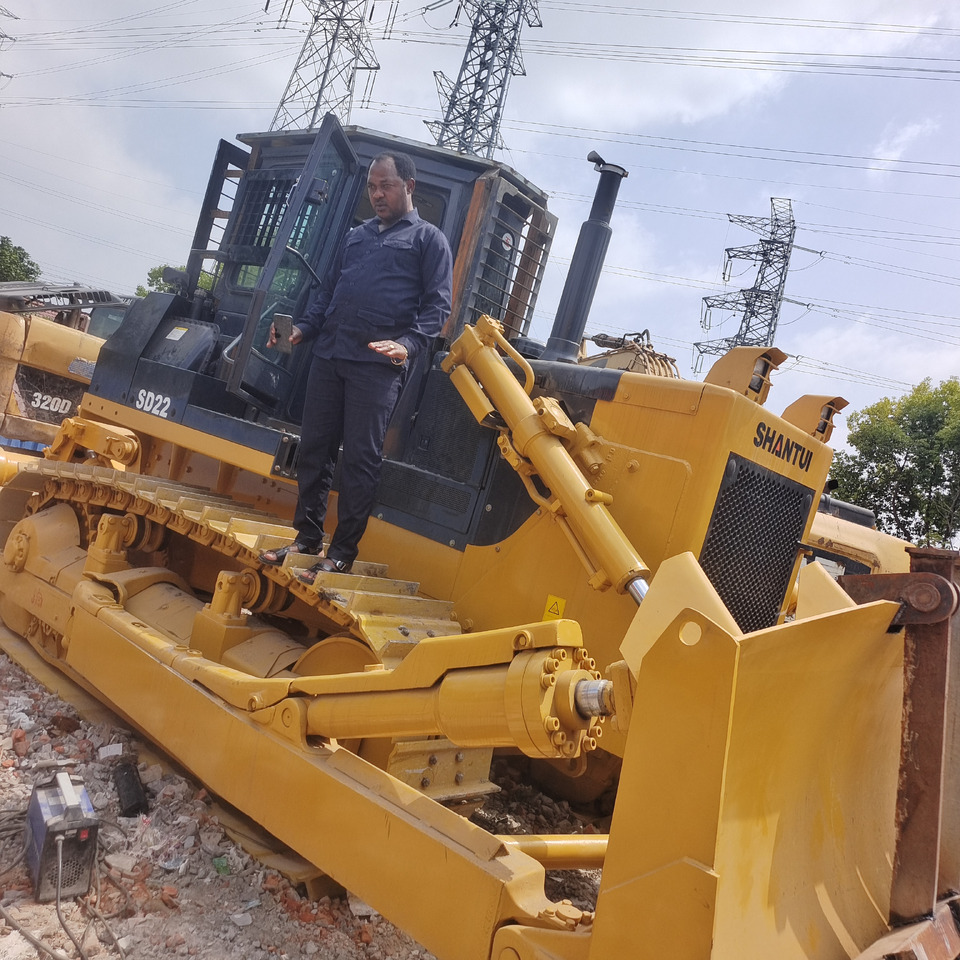 SHANTUI SD22 Crawler Bulldozer fitted with Forestry Mulcher / Grass Cutter Attachment - Bulldozer: foto 3 SHANTUI SD22 Crawler Bulldozer fitted with Forestry Mulcher / Grass Cutter Attachment - Bulldozer: foto 3