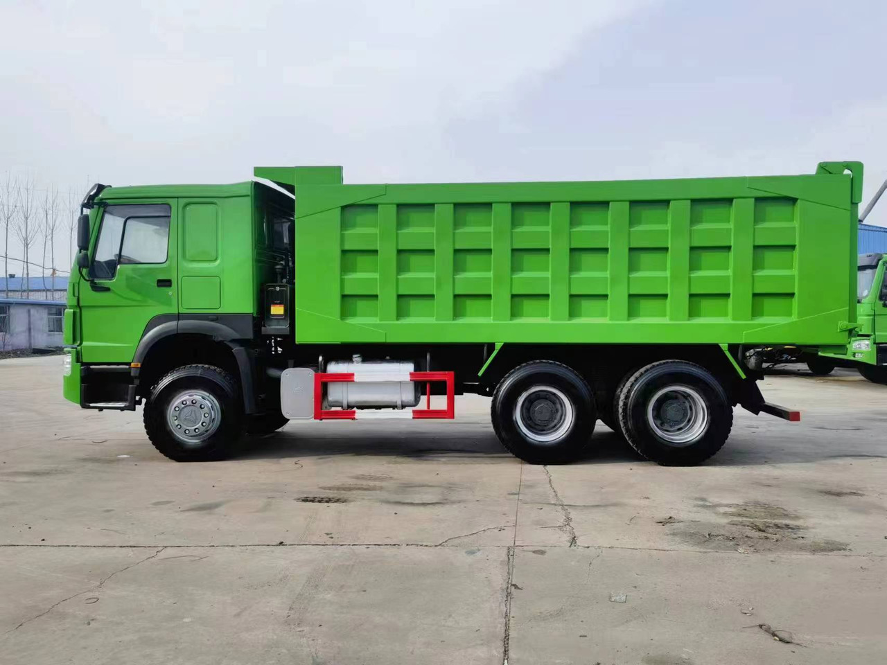 SINOTRUK HOWO 6*4 8*4 371 375 380 400 420 460 HP DUMP TRUCK - Camión volquete: foto 1 SINOTRUK HOWO 6*4 8*4 371 375 380 400 420 460 HP DUMP TRUCK - Camión volquete: foto 1