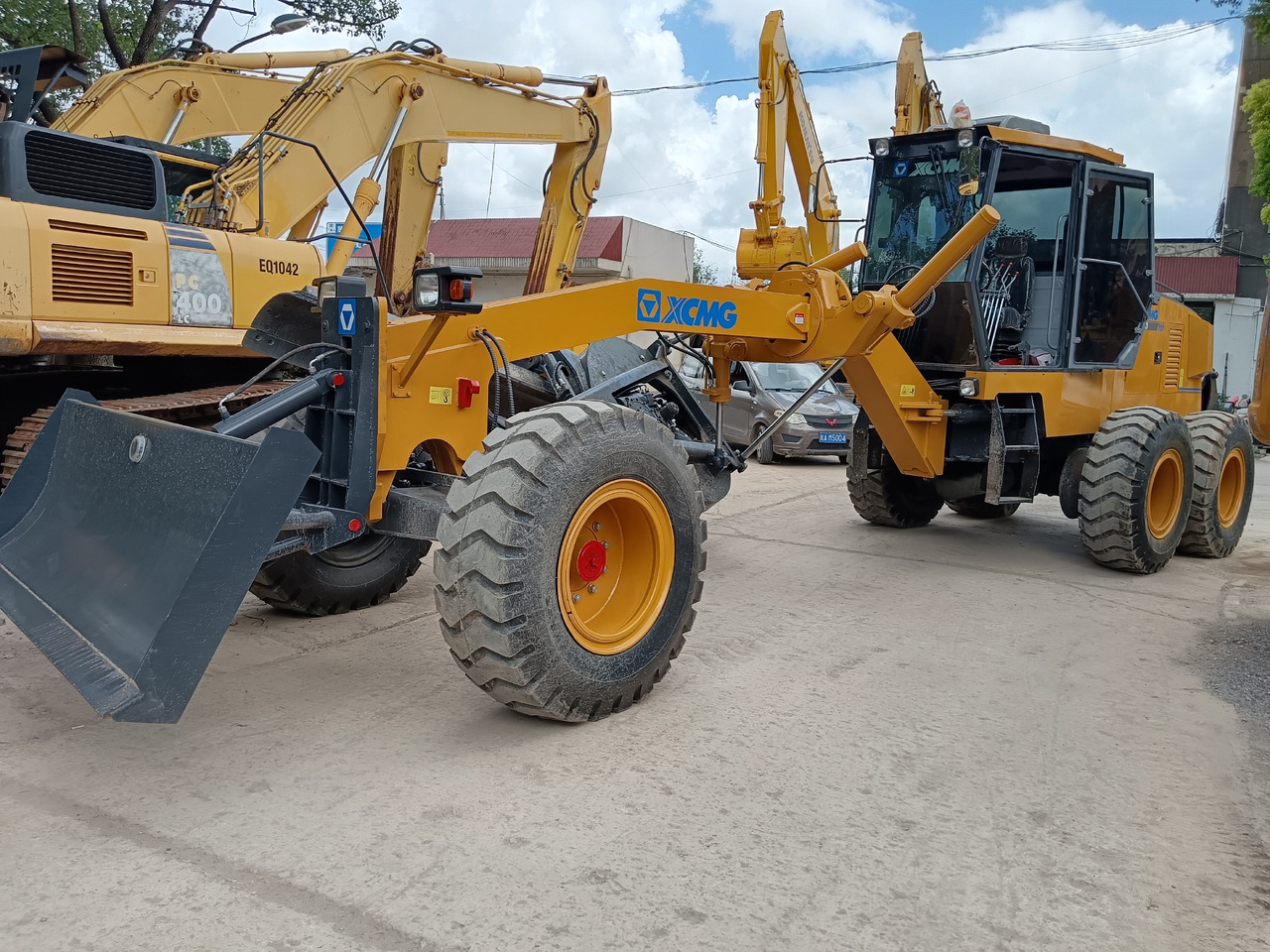 Grader XCMG GR2153 WITH RIPPER AND TWO BLADES: foto 10