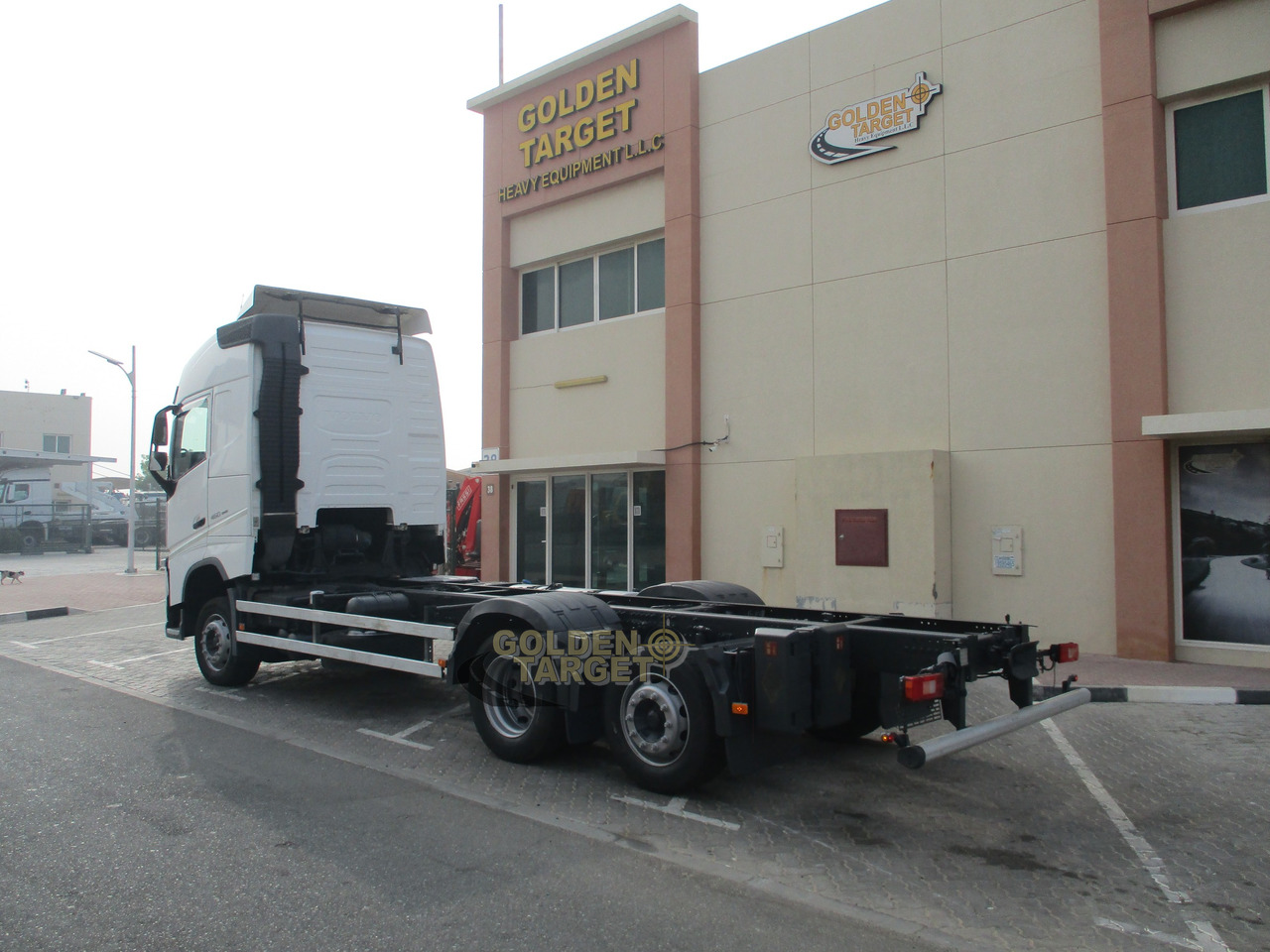Volvo FH460 6×2 Chassis - Camión chasis: foto 4 Volvo FH460 6×2 Chassis - Camión chasis: foto 4