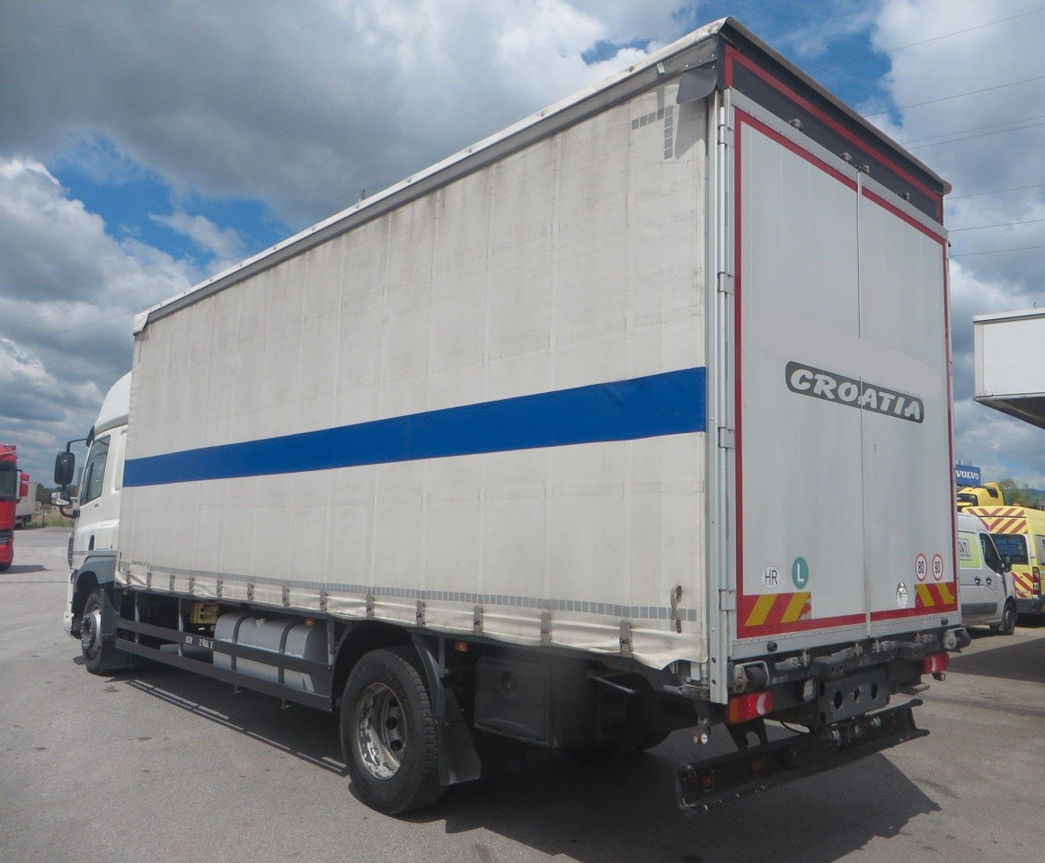 DAF CF320 4x2 18T Curtainside 7.70m - Camión lona: foto 4 DAF CF320 4x2 18T Curtainside 7.70m - Camión lona: foto 4