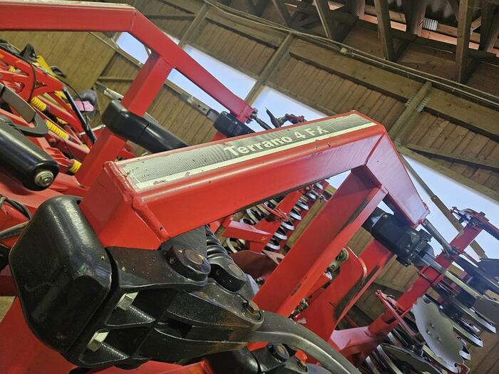 Horsch Terrano 4 FX - Cultivador: foto 5 Horsch Terrano 4 FX - Cultivador: foto 5