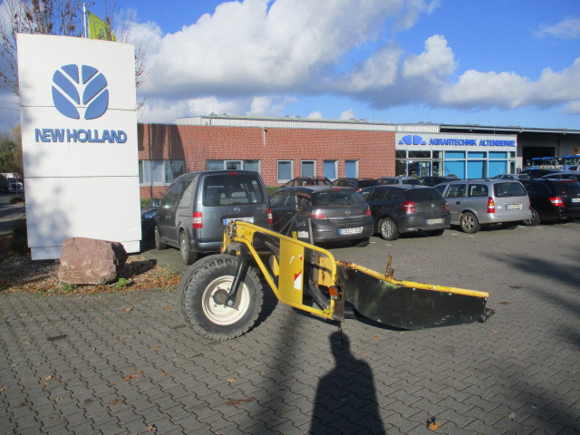 New Holland 300 F Zusatzfahrwerk - Cosechadora de forraje: foto 1 New Holland 300 F Zusatzfahrwerk - Cosechadora de forraje: foto 1