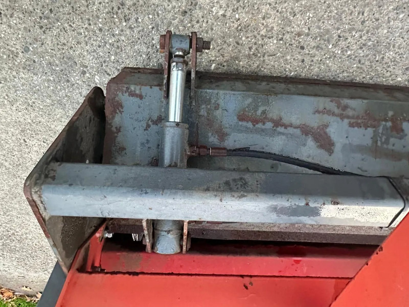 Hekamp Veegmachine met opvangbak Hydraulisch borstel - Tractor: foto 5 Hekamp Veegmachine met opvangbak Hydraulisch borstel - Tractor: foto 5