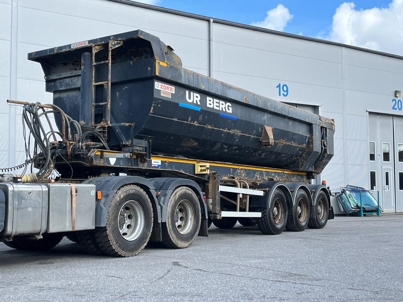 Schakttrailer Zorzi 2.0 SRL 36S 075 PRS -2015 | Reparationsobjekt - Semirremolque volquete: foto 1 Schakttrailer Zorzi 2.0 SRL 36S 075 PRS -2015 | Reparationsobjekt - Semirremolque volquete: foto 1