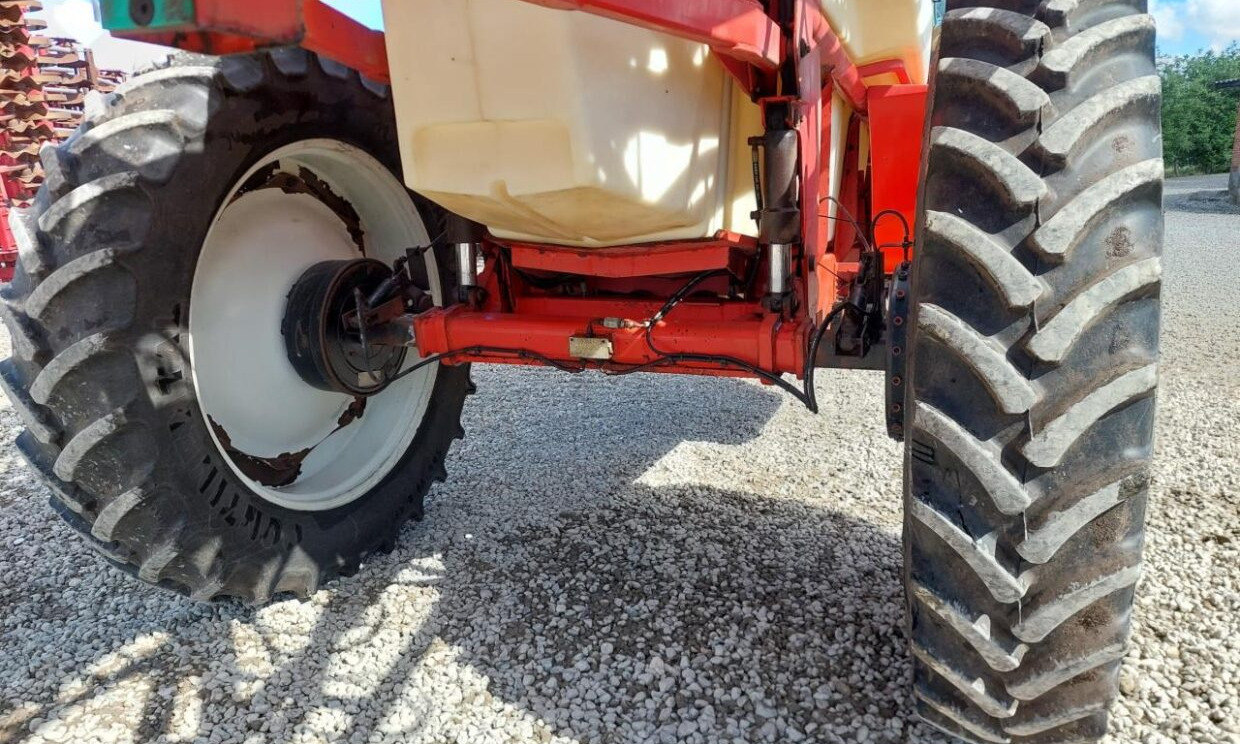 Bargam Compact 6200 - 24-36m med GPS - Pulverizador arrastrado: foto 5 Bargam Compact 6200 - 24-36m med GPS - Pulverizador arrastrado: foto 5