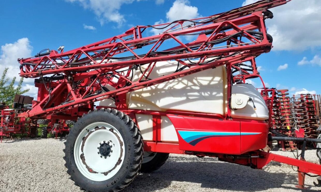 Bargam Compact 6200 - 24-36m med GPS - Pulverizador arrastrado: foto 1 Bargam Compact 6200 - 24-36m med GPS - Pulverizador arrastrado: foto 1