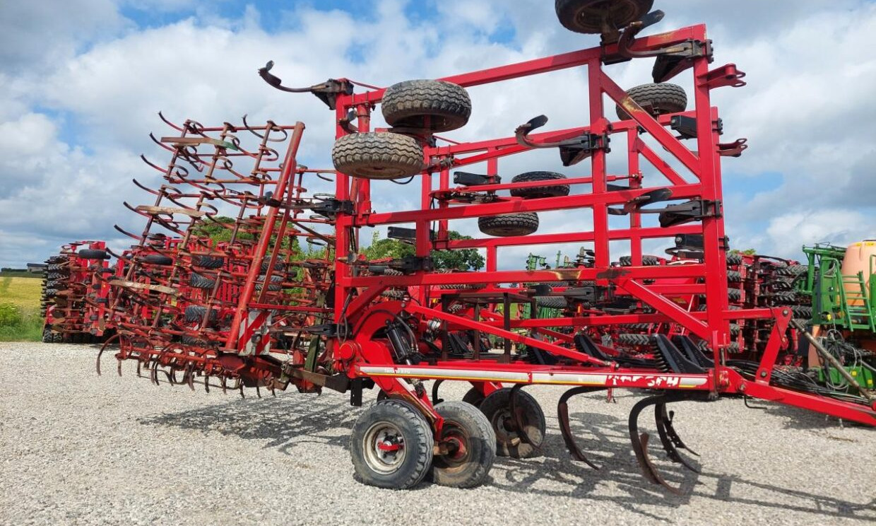 Horsch TERRANO 8 FG + Kverneland C - Grada: foto 1 Horsch TERRANO 8 FG + Kverneland C - Grada: foto 1