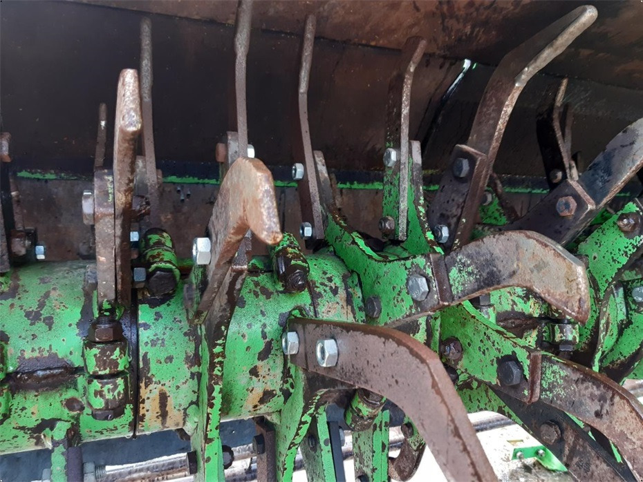 Rotocultivador Rumptstad
RSF 2000: foto 12 Rotocultivador Rumptstad
RSF 2000: foto 12