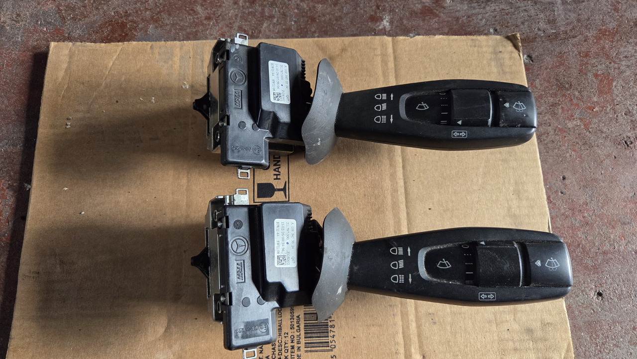 MERCEDES-BENZ ACTROS MP4 - Conmutador en la columna de dirección para Camión: foto 1 MERCEDES-BENZ ACTROS MP4 - Conmutador en la columna de dirección para Camión: foto 1