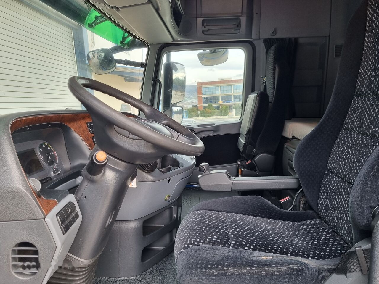 Mercedes-Benz ACTROS MP3 - Cabina para Camión: foto 4 Mercedes-Benz ACTROS MP3 - Cabina para Camión: foto 4