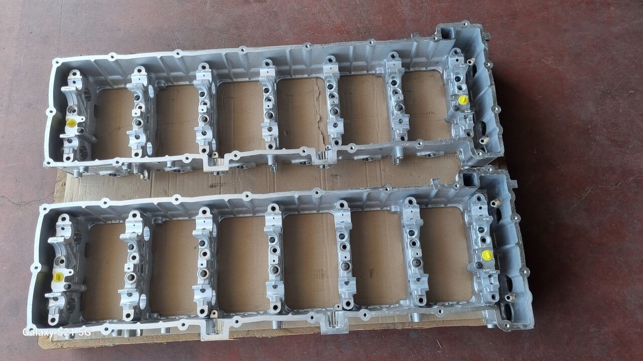 Mercedes-Benz CAMSHAFT HOUSING Mercedes-Benz ACTROS MP4 EURO 6 - Motor y piezas para Camión: foto 3 Mercedes-Benz CAMSHAFT HOUSING Mercedes-Benz ACTROS MP4 EURO 6 - Motor y piezas para Camión: foto 3