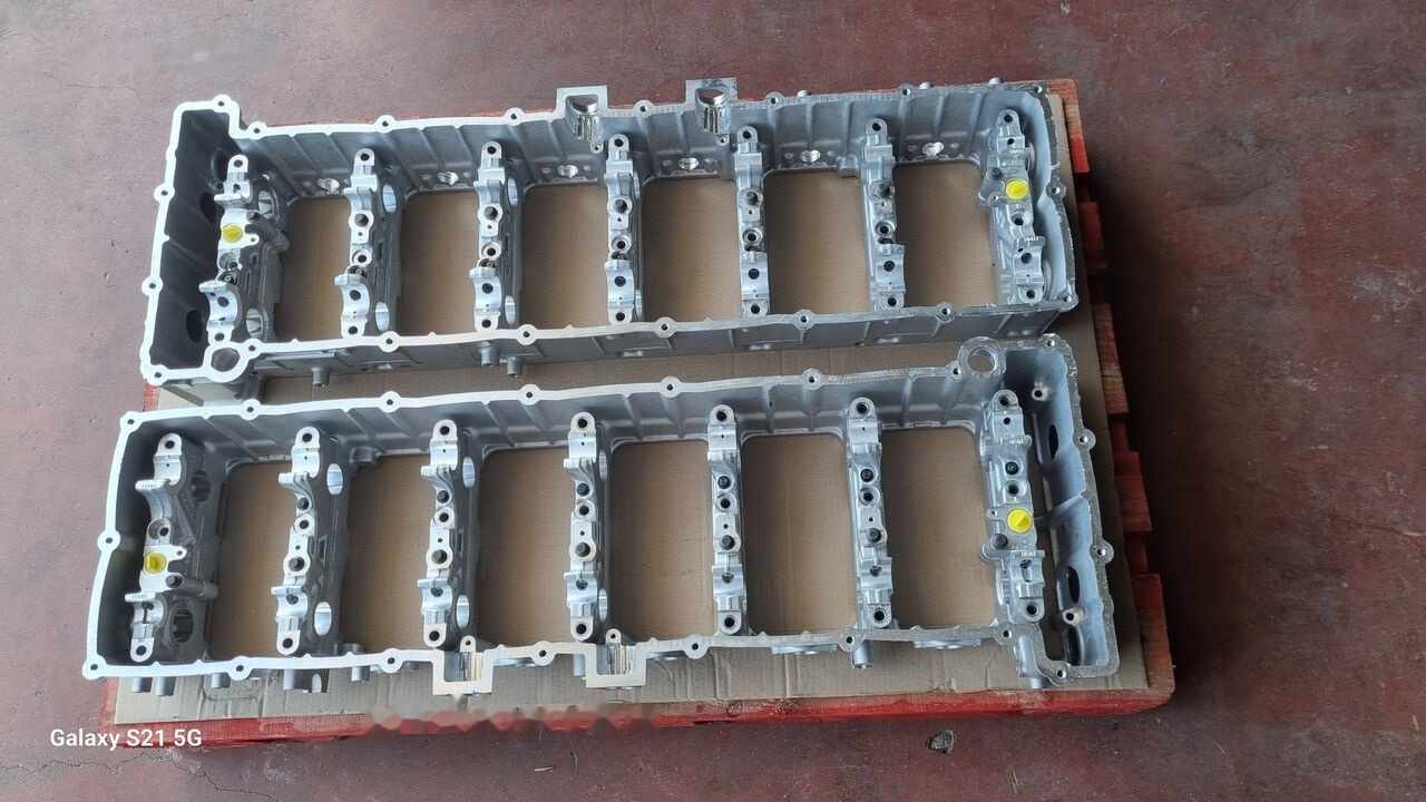 Mercedes-Benz CAMSHAFT HOUSING Mercedes-Benz ACTROS MP4 EURO 6 - Motor y piezas para Camión: foto 5 Mercedes-Benz CAMSHAFT HOUSING Mercedes-Benz ACTROS MP4 EURO 6 - Motor y piezas para Camión: foto 5