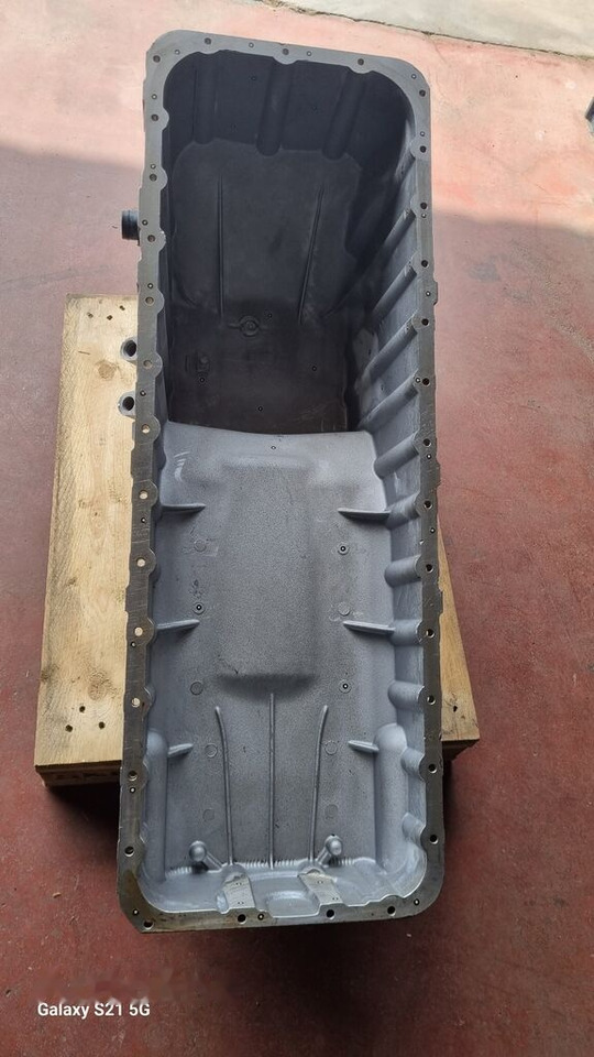 Mercedes-Benz OIL PAN ACTROS MP4 A4730102213 Mercedes-Benz ACTROS MP4 EURO 6 - Cárter para Camión: foto 2 Mercedes-Benz OIL PAN ACTROS MP4 A4730102213 Mercedes-Benz ACTROS MP4 EURO 6 - Cárter para Camión: foto 2