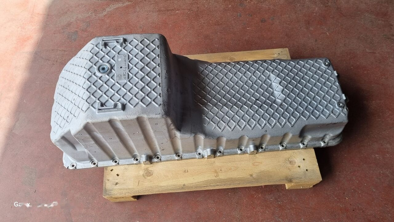 Mercedes-Benz OIL PAN ACTROS MP4 A4730102213 Mercedes-Benz ACTROS MP4 EURO 6 - Cárter para Camión: foto 1 Mercedes-Benz OIL PAN ACTROS MP4 A4730102213 Mercedes-Benz ACTROS MP4 EURO 6 - Cárter para Camión: foto 1