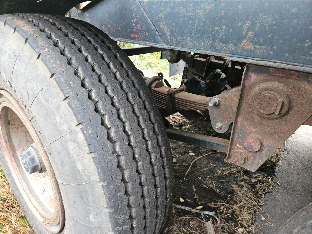 Kässbohrer Silo Güllefaß 33m³ Blattfederung - Semirremolque silo: foto 5 Kässbohrer Silo Güllefaß 33m³ Blattfederung - Semirremolque silo: foto 5