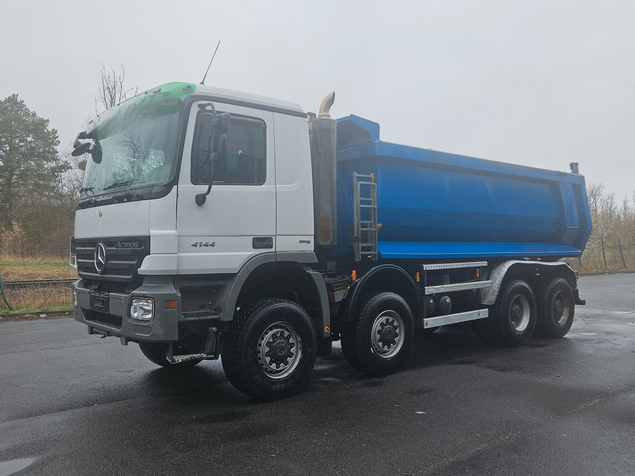 Mercedes-Benz Actros 4144 8x8 Hinterkipper - Camión volquete: foto 1 Mercedes-Benz Actros 4144 8x8 Hinterkipper - Camión volquete: foto 1
