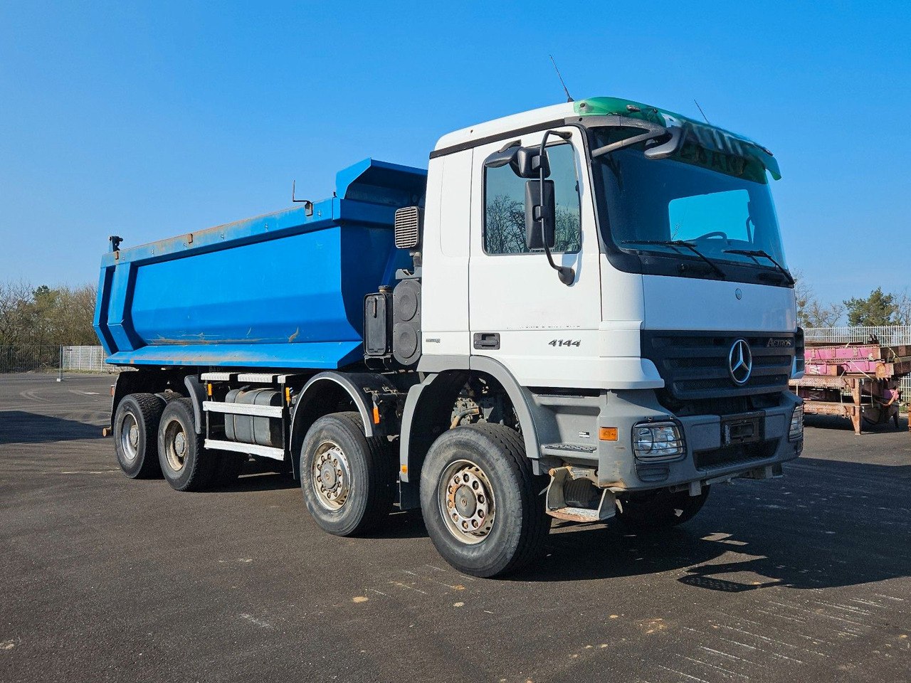 Mercedes-Benz Actros 4144 8x8 Hinterkipper - Camión volquete: foto 2 Mercedes-Benz Actros 4144 8x8 Hinterkipper - Camión volquete: foto 2