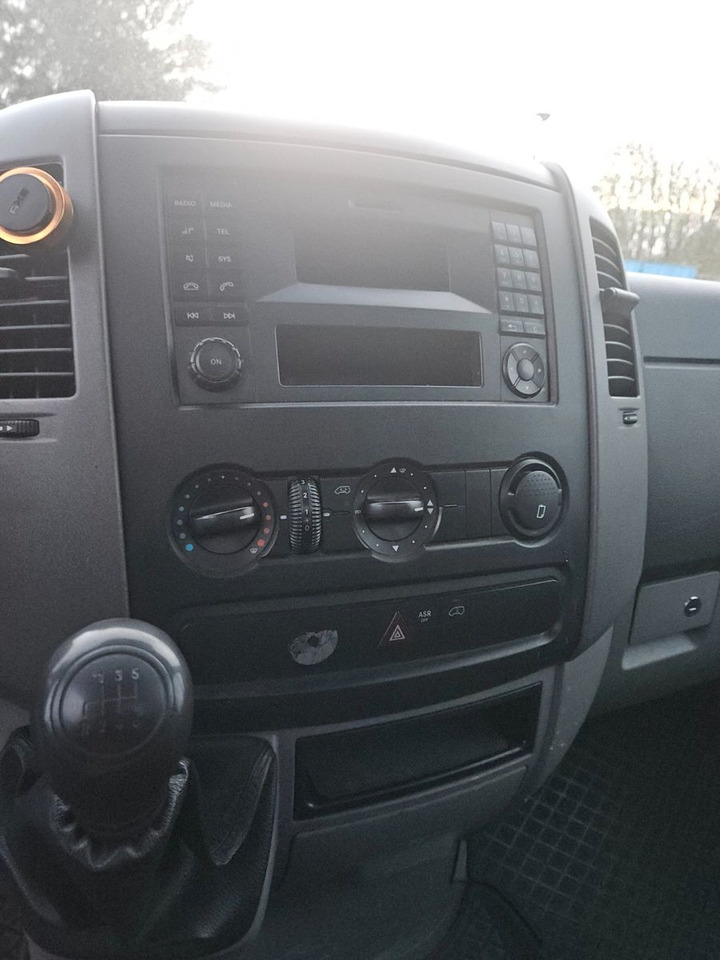 Mercedes-Benz Sprinter II Pritsche 314 CDI - Furgoneta caja abierta: foto 5 Mercedes-Benz Sprinter II Pritsche 314 CDI - Furgoneta caja abierta: foto 5