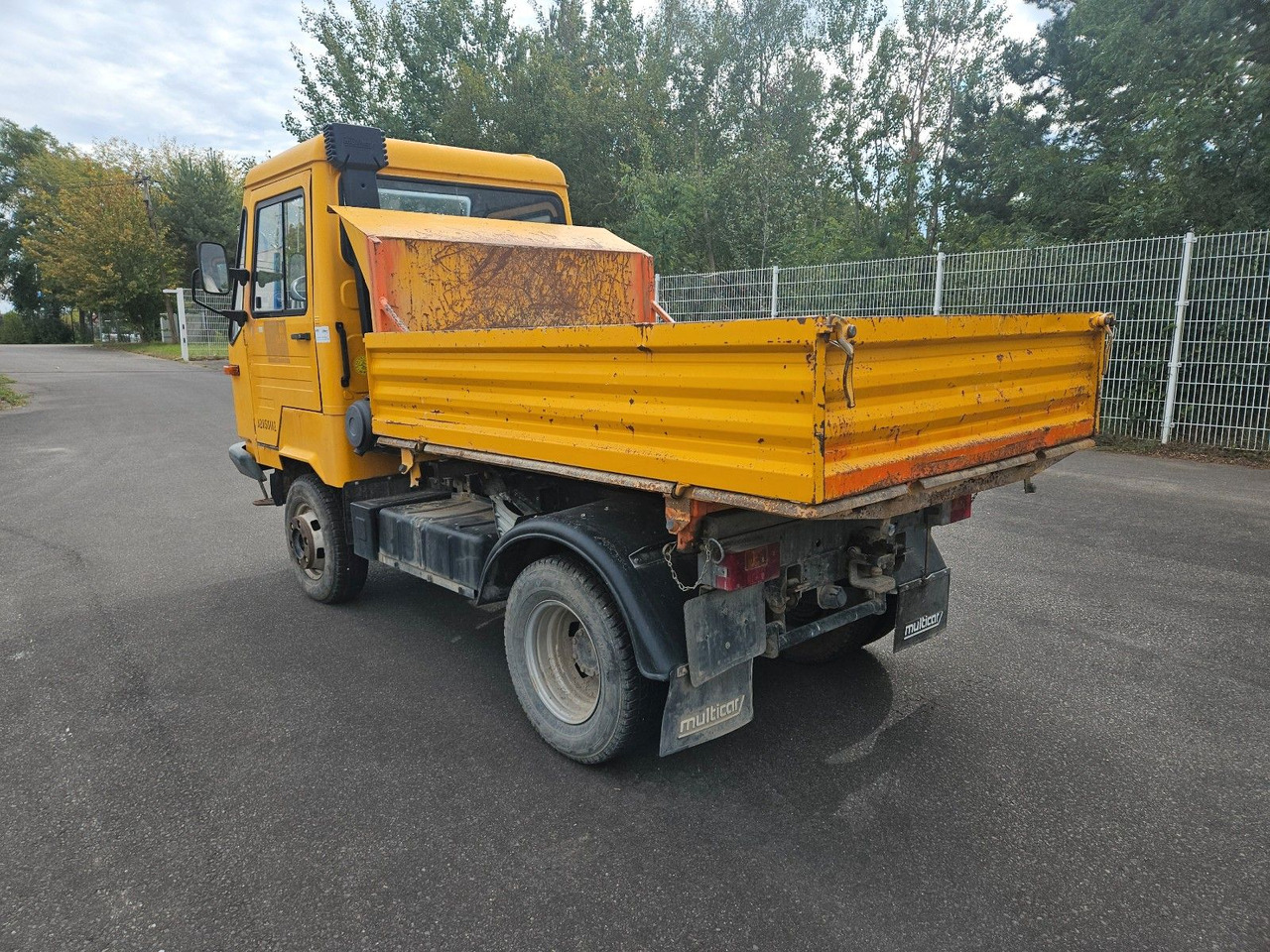 Multicar M26 Dreiseitenkipper 4x4 - Furgoneta basculante: foto 4 Multicar M26 Dreiseitenkipper 4x4 - Furgoneta basculante: foto 4