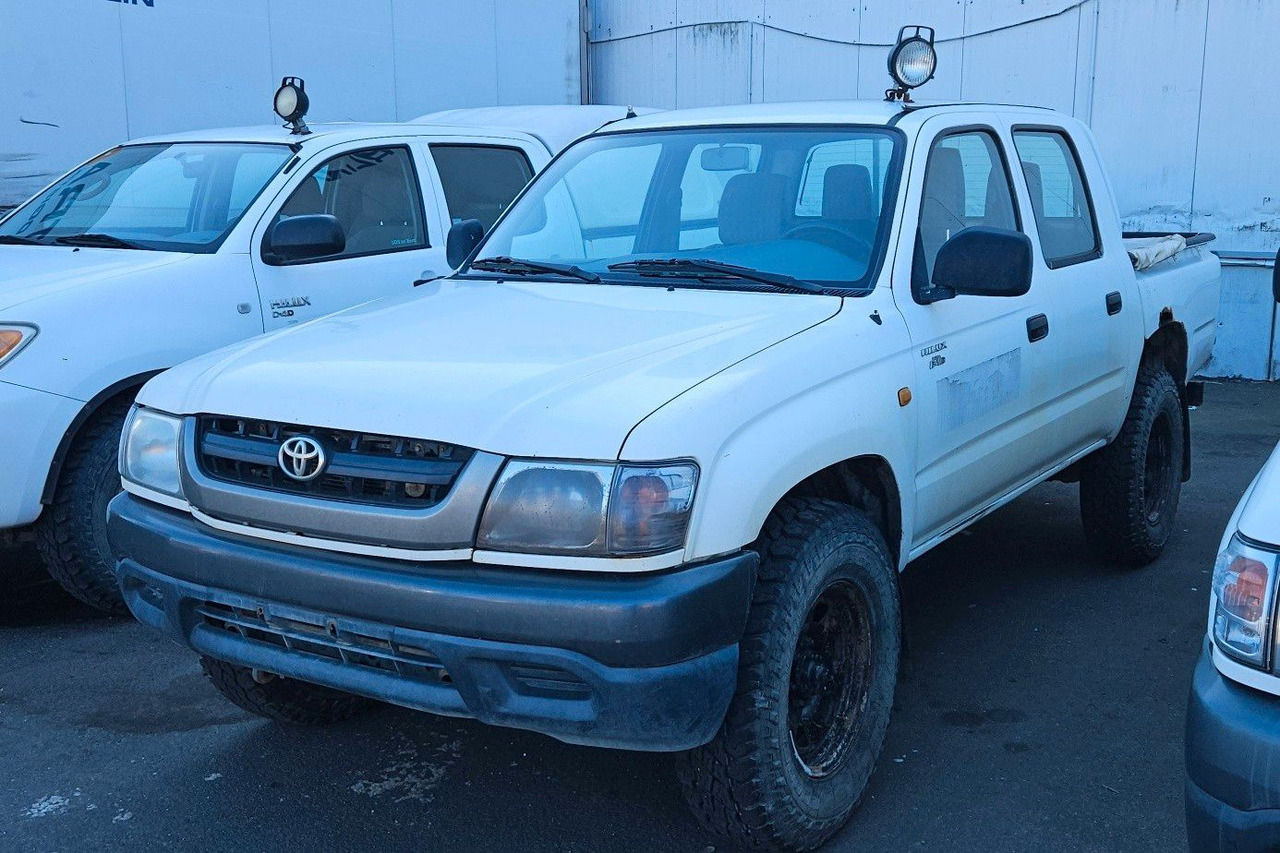 Toyota Hilux Double Cab 4x4 - SUV/ Todoterreno: foto 2 Toyota Hilux Double Cab 4x4 - SUV/ Todoterreno: foto 2