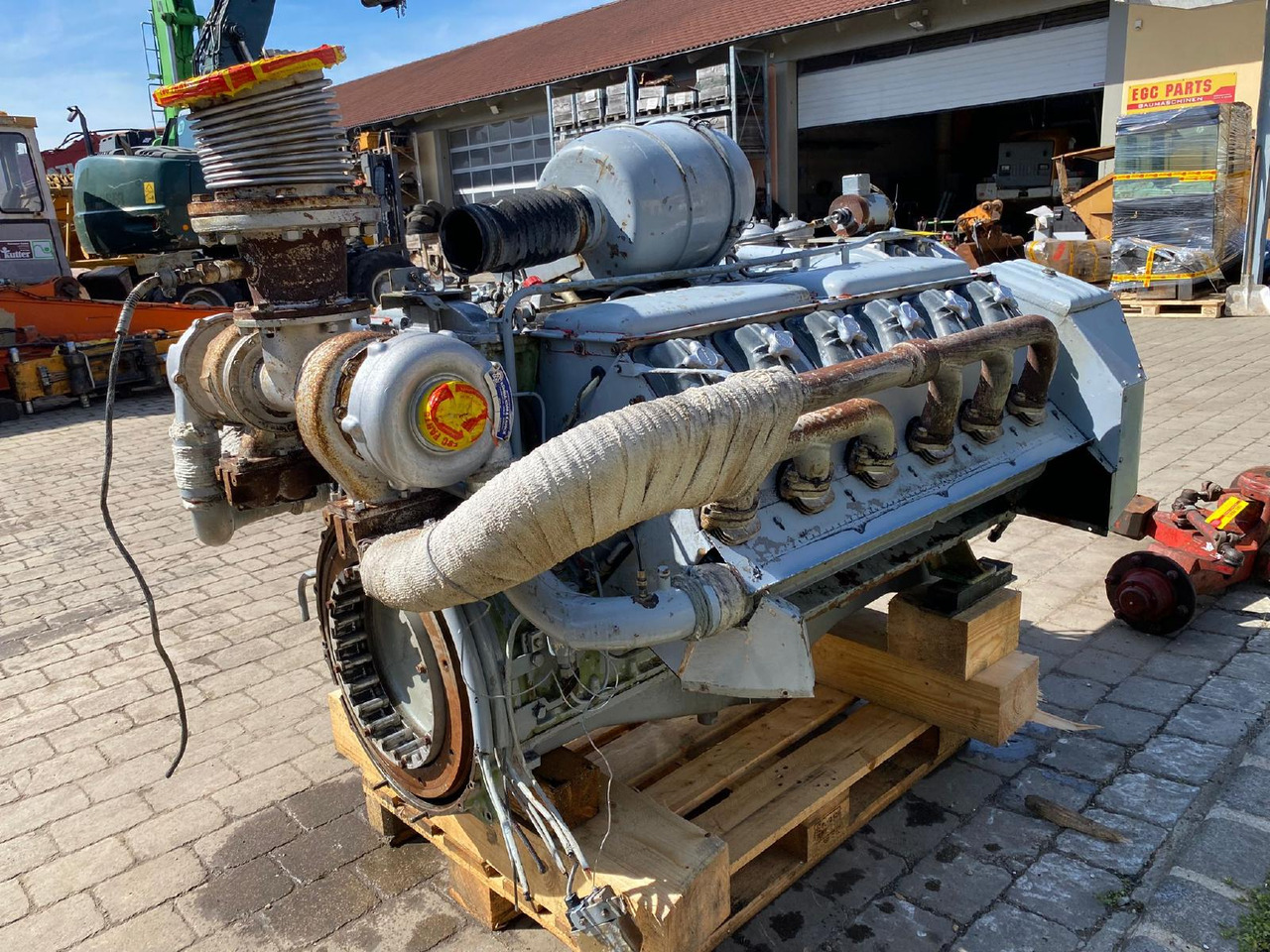 Deutz BF12L714 - Motor para Maquinaria de construcción: foto 2 Deutz BF12L714 - Motor para Maquinaria de construcción: foto 2