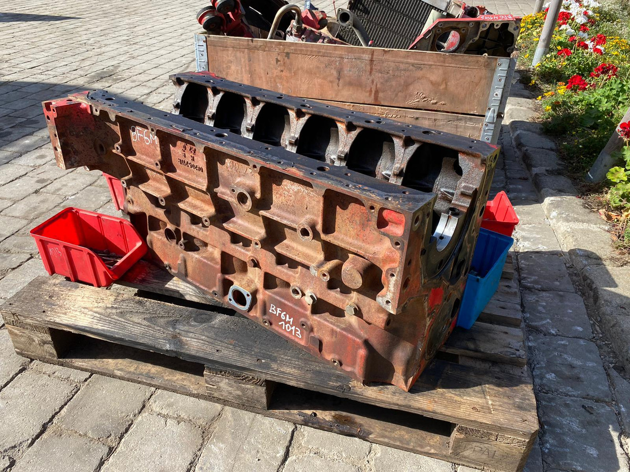 Deutz BF6M1013 - Motor y piezas para Maquinaria de construcción: foto 1 Deutz BF6M1013 - Motor y piezas para Maquinaria de construcción: foto 1