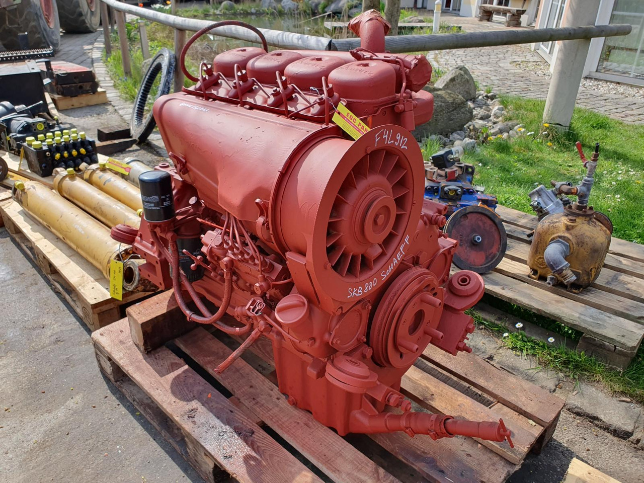Deutz F4L912 aus SKB 800 - Motor para Maquinaria de construcción: foto 1 Deutz F4L912 aus SKB 800 - Motor para Maquinaria de construcción: foto 1