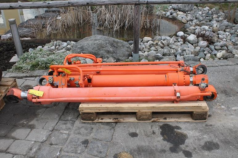 Fiat-Hitachi EX 165 - Cilindro hidráulico para Maquinaria de construcción: foto 5 Fiat-Hitachi EX 165 - Cilindro hidráulico para Maquinaria de construcción: foto 5