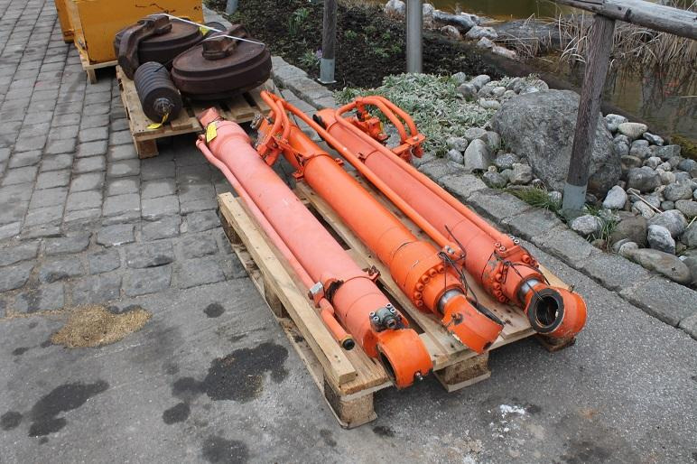 Fiat-Hitachi EX 165 - Cilindro hidráulico para Maquinaria de construcción: foto 4 Fiat-Hitachi EX 165 - Cilindro hidráulico para Maquinaria de construcción: foto 4