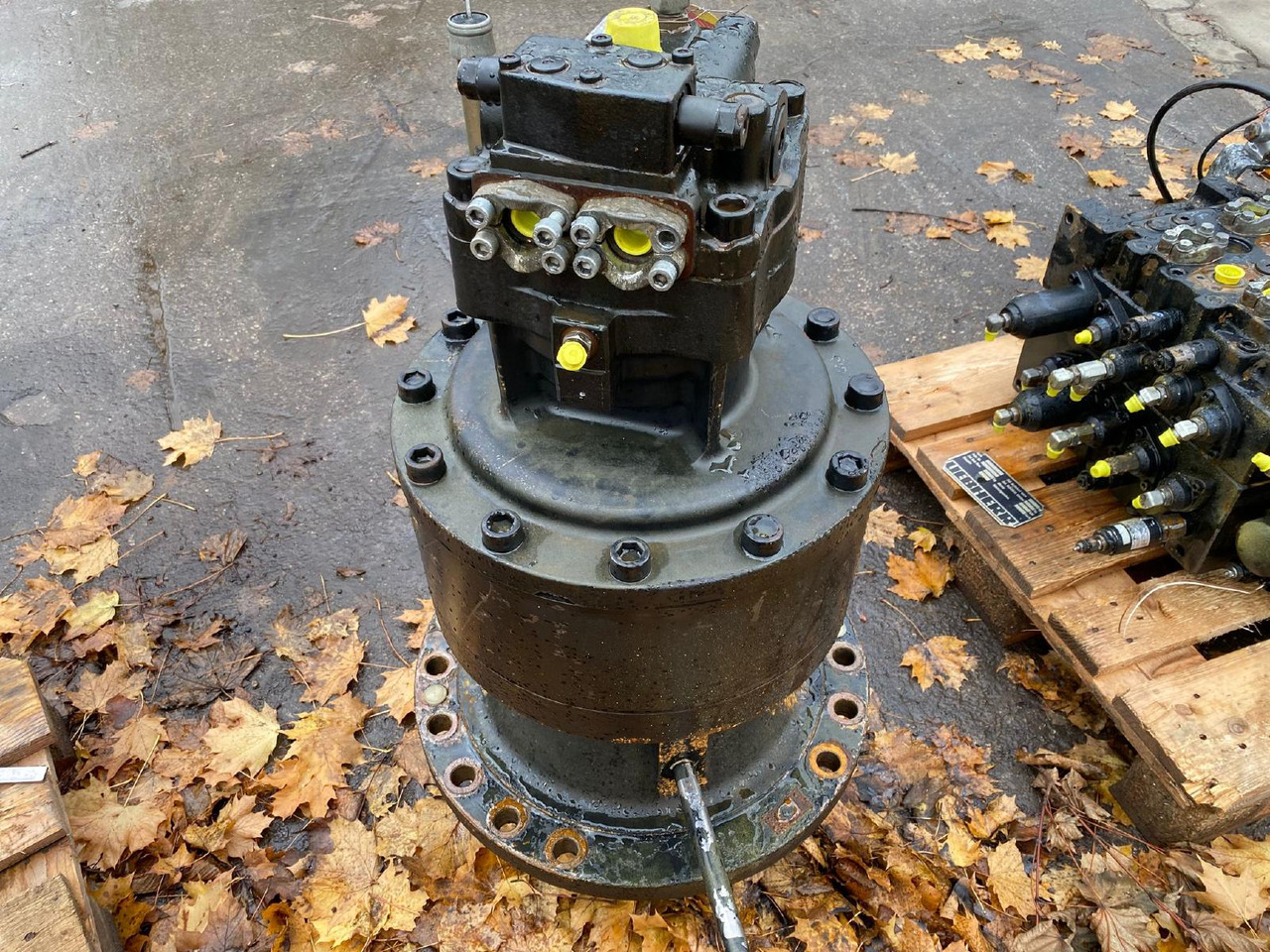 Holland E 305 - Reductor de giro para Maquinaria de construcción: foto 5 Holland E 305 - Reductor de giro para Maquinaria de construcción: foto 5