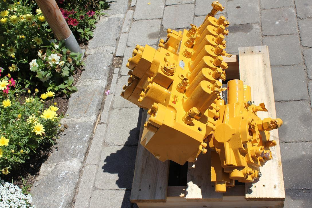 Liebherr 900 Lit. - Válvula hidráulica para Maquinaria de construcción: foto 5 Liebherr 900 Lit. - Válvula hidráulica para Maquinaria de construcción: foto 5